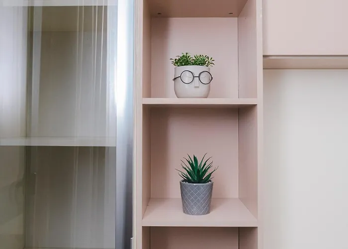 Apartment Via Albania - New Bazaar