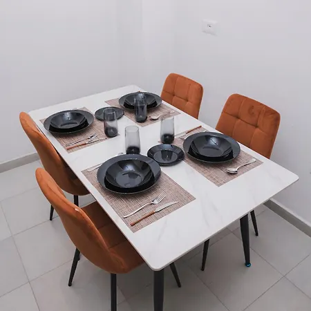 Via Albania - New Bazaar Apartman Tirana