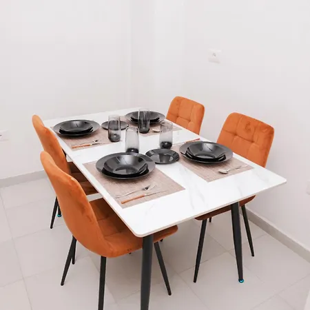 Via Albania - New Bazaar Apartman Tirana