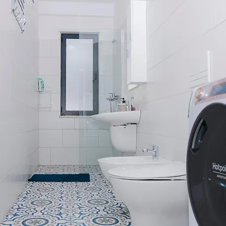 Via Albania - New Bazaar Apartman Tirana