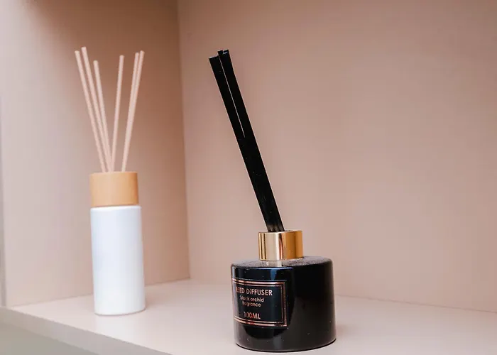 Via Albania - New Bazaar *