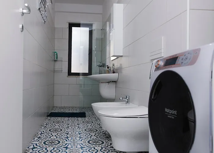 Via Albania - New Bazaar